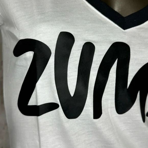 ZUMBA FITNESS women’s Shapely V-Neck Tee in White “Join The Party” Large NWT - Picture 8 of 9
